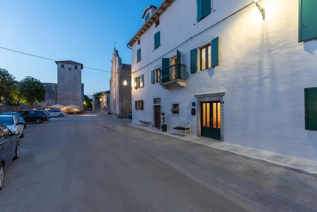 Rustic Villa With Pool In The Center Of A Romantic Little Place Svetvinčenat Κροατία